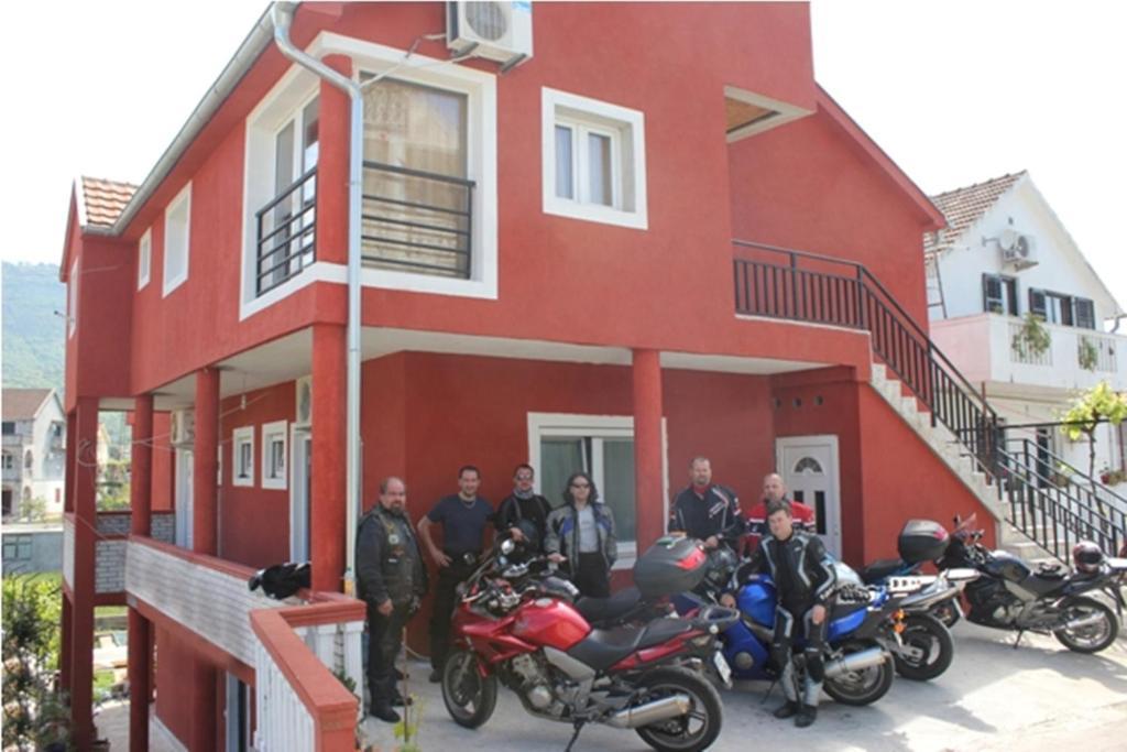 Apartments Bordo Тиват Экстерьер фото