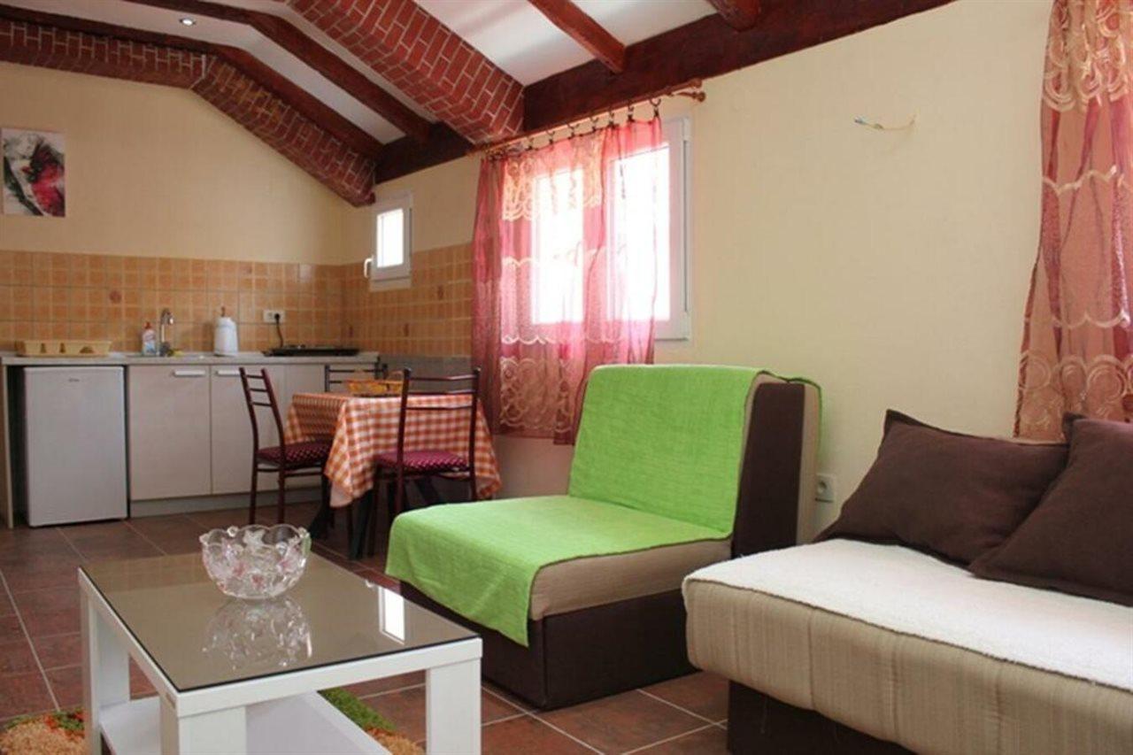 Apartments Bordo Тиват Экстерьер фото