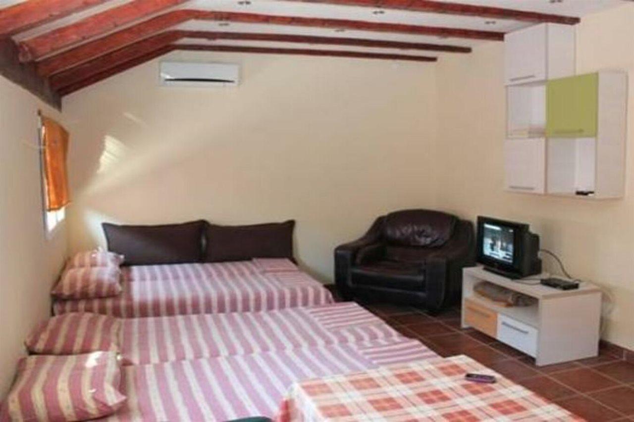 Apartments Bordo Тиват Экстерьер фото